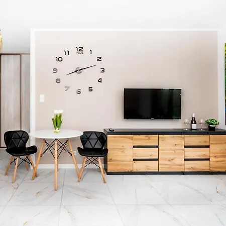 Blisko Morza Nowy Apartment *